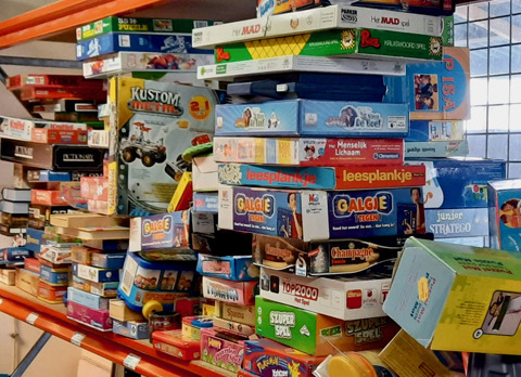 Inzameling kleding en speelgoed